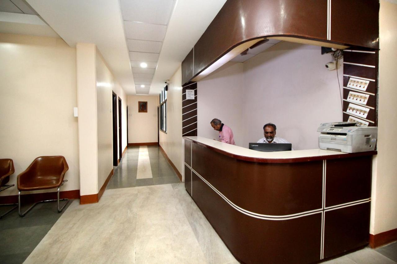 Hotel Gomatgiri Aurangābād Esterno foto