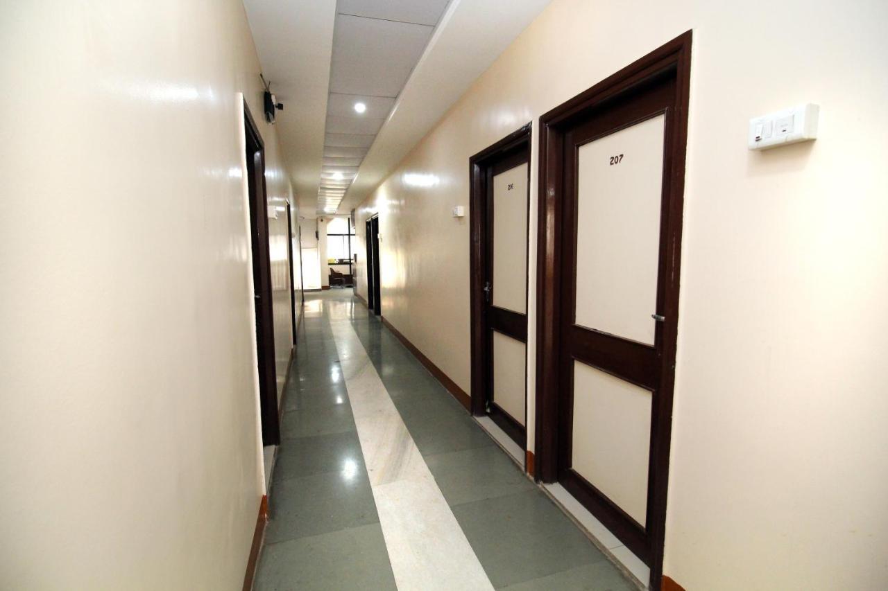 Hotel Gomatgiri Aurangābād Esterno foto